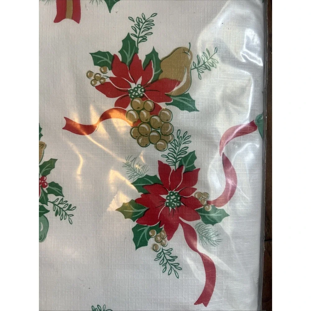 NOS Flannel Back Vinyl Tablecloth 52
